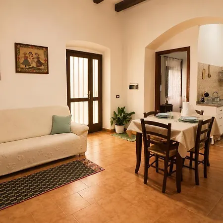 Domus - & Kitchen - Sole Apartmán